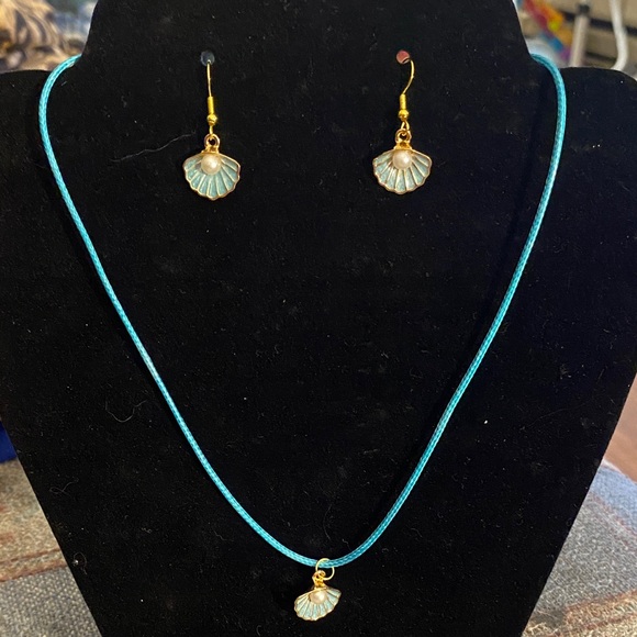 Hand Crafted Jewelry - Handcrafted aqua cord with an aqua and pearl pendant jewerly set